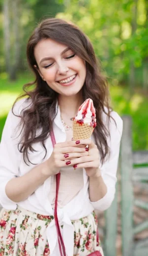 depositphotos_128777974-stock-photo-outdoor-closeup-portrait-of-girl